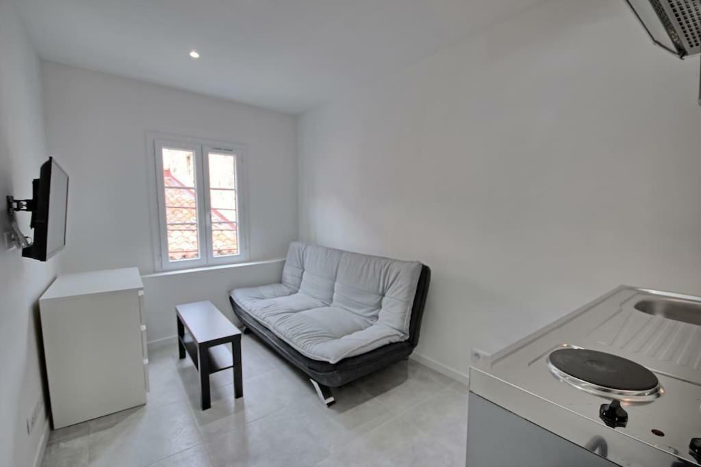 301-Studio Au Calme Entierement Renove Антиб Екстериор снимка